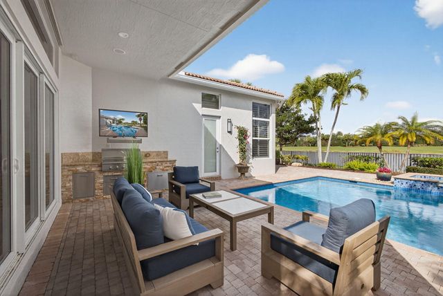 131 Porto Vecchio Way, Palm Beach Gardens, FL 33418