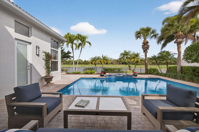 131 Porto Vecchio Way, Palm Beach Gardens, FL 33418