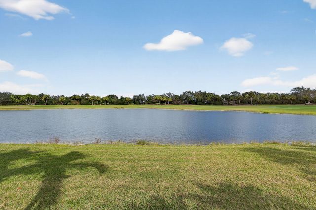 131 Porto Vecchio Way, Palm Beach Gardens, FL 33418