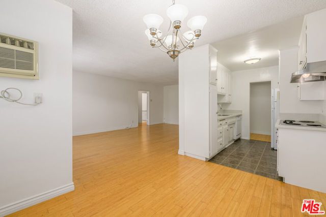 2803 Arizona Avenue 8, Santa Monica, CA 90404