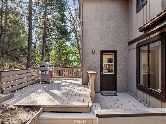 965 Sandalwood Drive, Lake Arrowhead, CA 92352