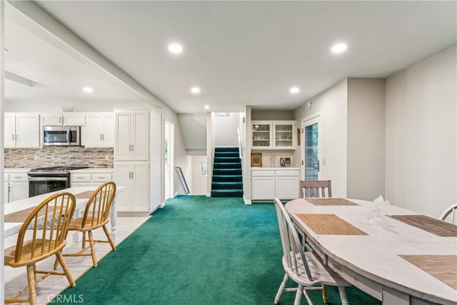 965 Sandalwood Drive, Lake Arrowhead, CA 92352