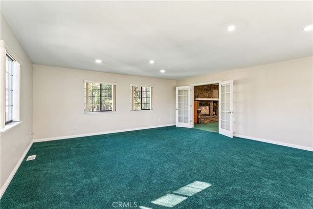 965 Sandalwood Drive, Lake Arrowhead, CA 92352