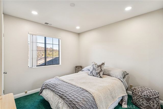 965 Sandalwood Drive, Lake Arrowhead, CA 92352