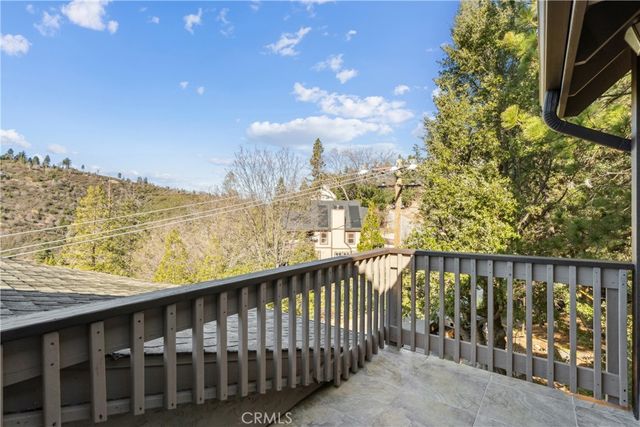 965 Sandalwood Drive, Lake Arrowhead, CA 92352