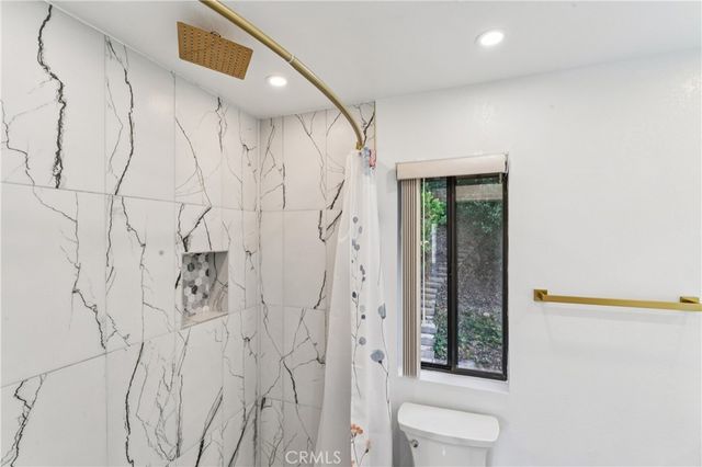 965 Sandalwood Drive, Lake Arrowhead, CA 92352