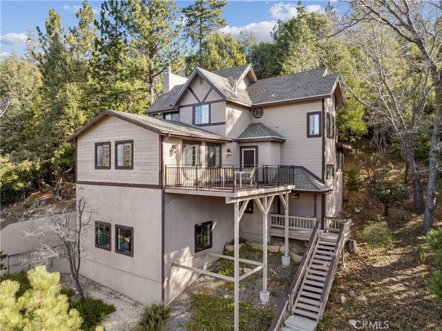 965 Sandalwood Drive, Lake Arrowhead, CA 92352
