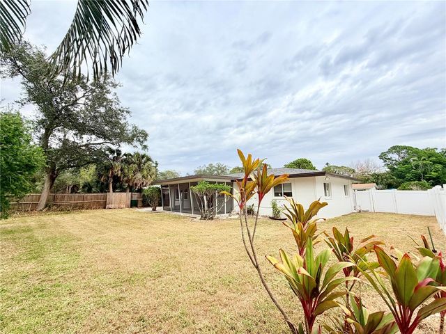 4866 HUNTINGTON STREET NE, St Petersburg, FL 33703