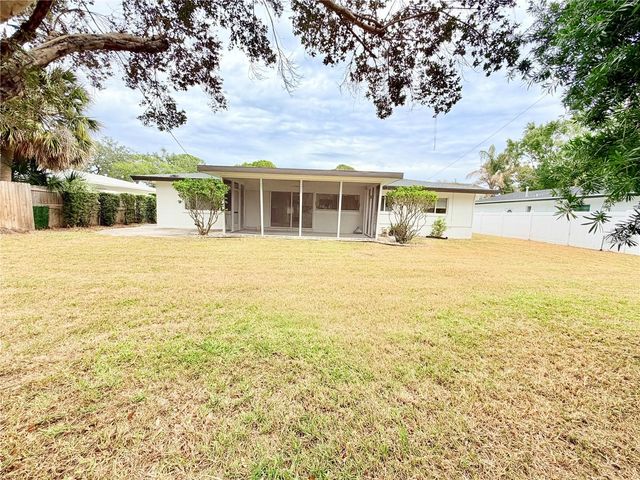 4866 HUNTINGTON STREET NE, St Petersburg, FL 33703