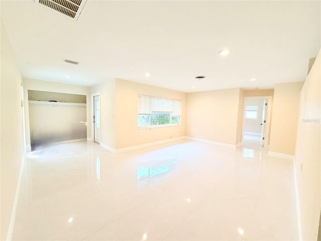 4866 HUNTINGTON STREET NE, St Petersburg, FL 33703