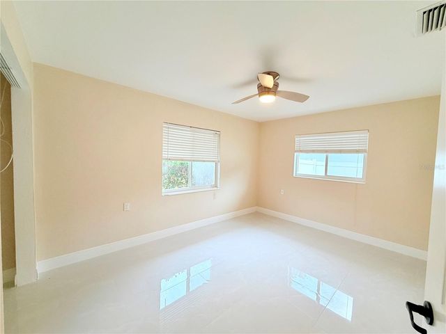 4866 HUNTINGTON STREET NE, St Petersburg, FL 33703