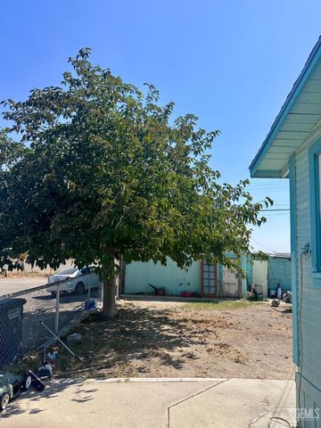 120 Adams Street, Taft, CA 93268