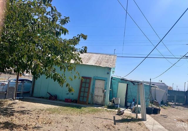 120 Adams Street, Taft, CA 93268