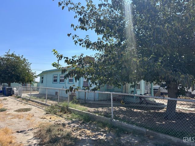 120 Adams Street, Taft, CA 93268