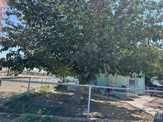 120 Adams Street, Taft, CA 93268