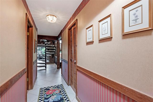 112 FIRST STREET, Tavares, FL 32778