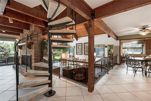 112 FIRST STREET, Tavares, FL 32778