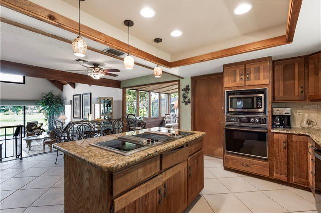 112 FIRST STREET, Tavares, FL 32778