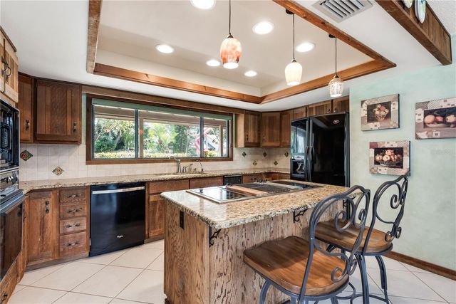 112 FIRST STREET, Tavares, FL 32778