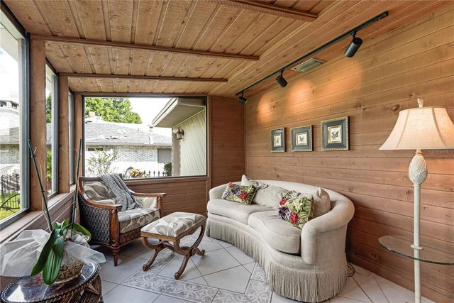 112 FIRST STREET, Tavares, FL 32778