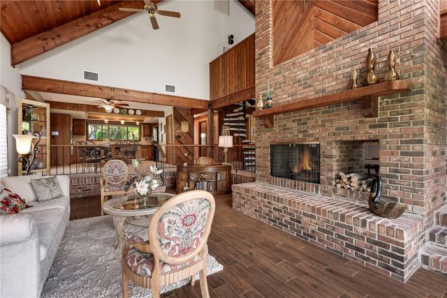 112 FIRST STREET, Tavares, FL 32778