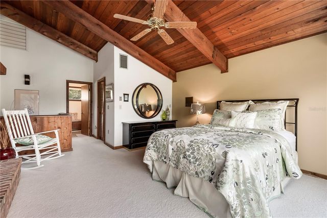 112 FIRST STREET, Tavares, FL 32778