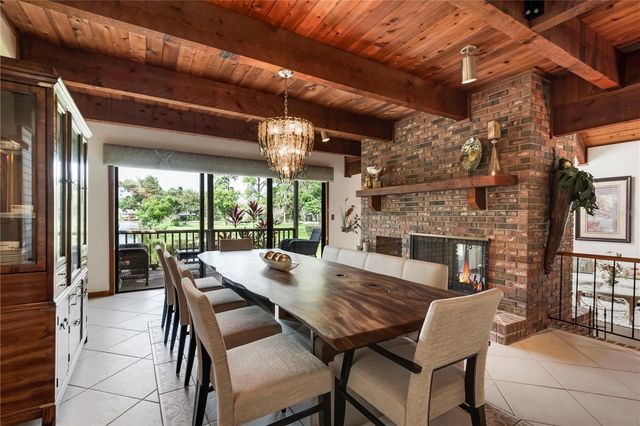 112 FIRST STREET, Tavares, FL 32778