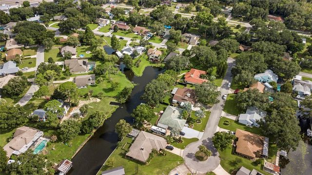 112 FIRST STREET, Tavares, FL 32778