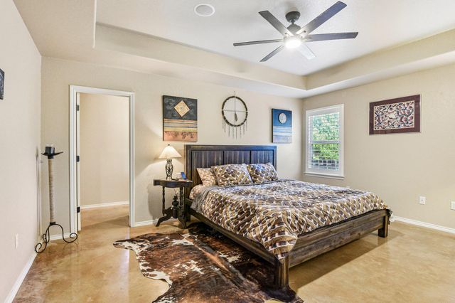 303 Quarter Horse LN, Fischer, TX 78623
