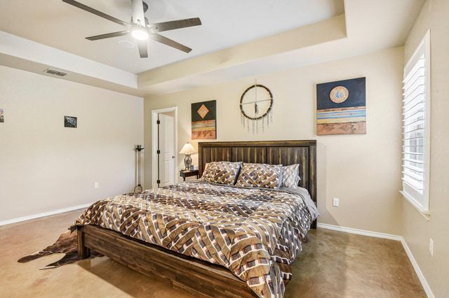303 Quarter Horse LN, Fischer, TX 78623