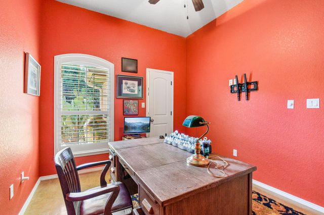303 Quarter Horse LN, Fischer, TX 78623