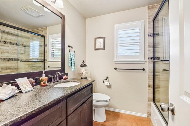 303 Quarter Horse LN, Fischer, TX 78623