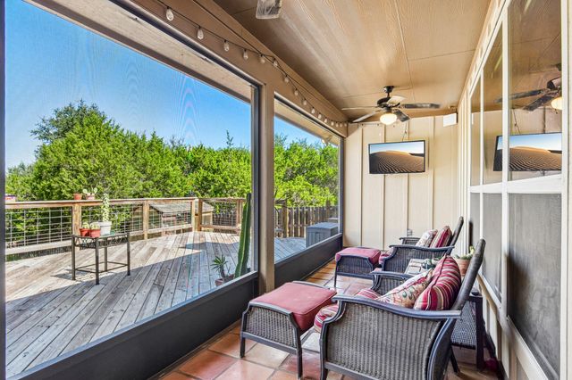 303 Quarter Horse LN, Fischer, TX 78623