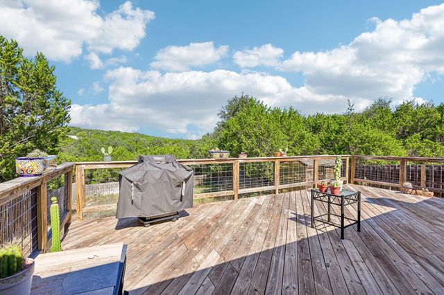 303 Quarter Horse LN, Fischer, TX 78623