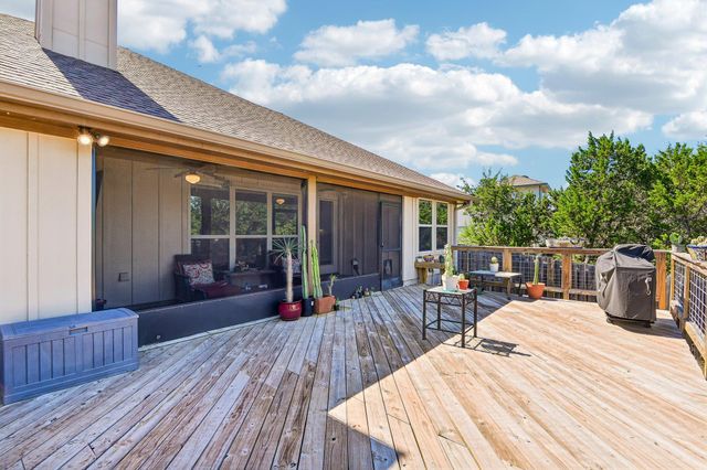 303 Quarter Horse LN, Fischer, TX 78623