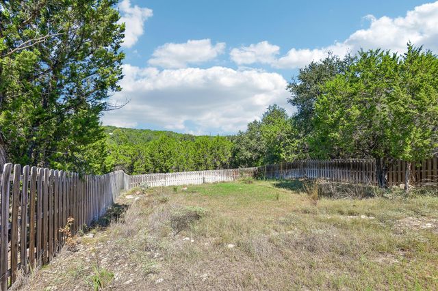 303 Quarter Horse LN, Fischer, TX 78623