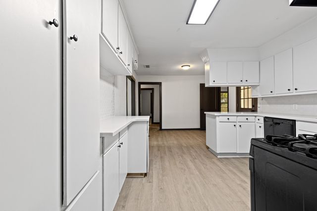 1711 Buccaneer Dr., Longview, TX 75604