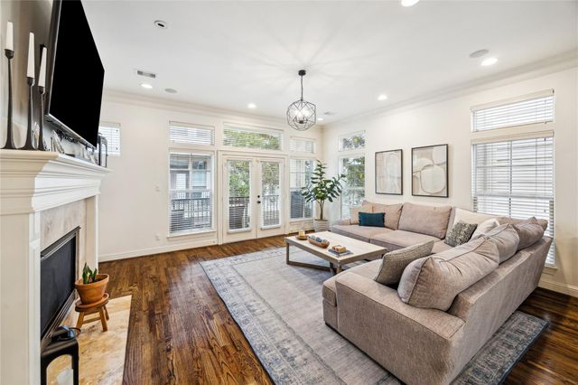 244 Detering Street, Houston, TX 77007