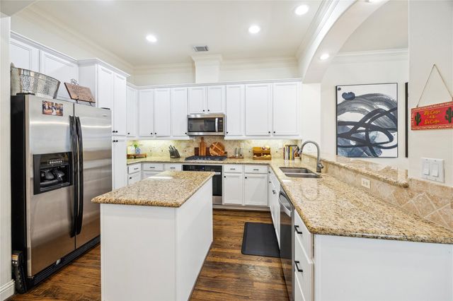 244 Detering Street, Houston, TX 77007