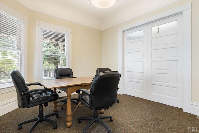 531 E Washington St, Petaluma, CA 94952