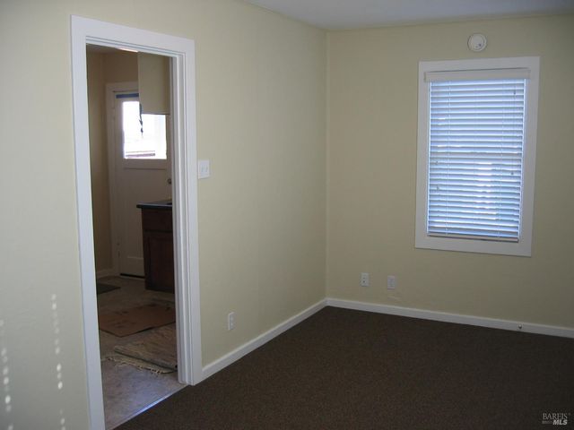 531 E Washington St, Petaluma, CA 94952