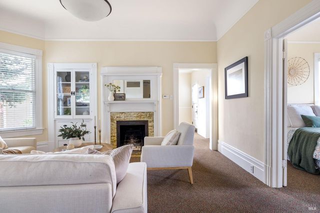 531 E Washington St, Petaluma, CA 94952