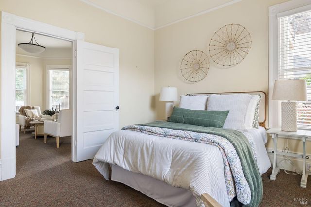 531 E Washington St, Petaluma, CA 94952