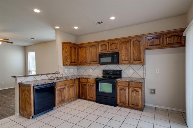 10860 Hawks Landing Road, Fort Worth, TX 76052