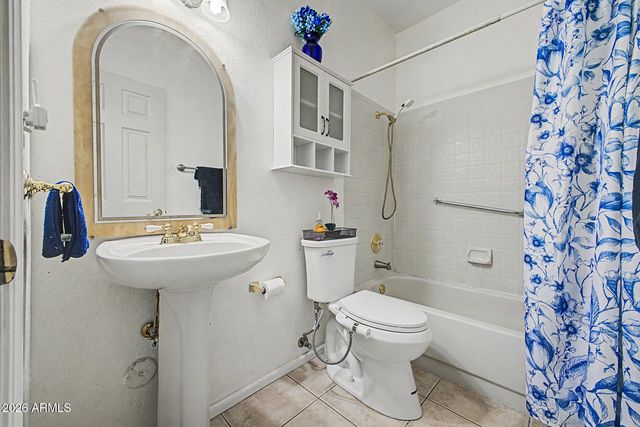 7020 W TONTO Drive, Glendale, AZ 85308