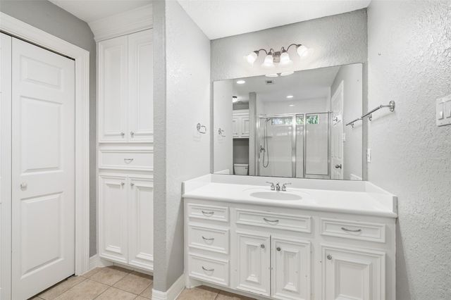 11836 Seashell Circle, Montgomery, TX 77356
