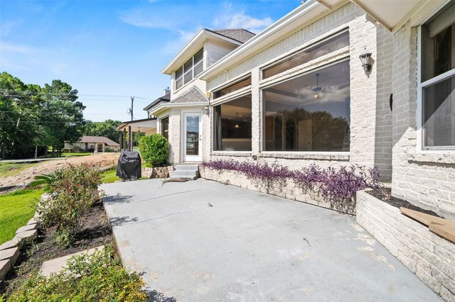11836 Seashell Circle, Montgomery, TX 77356