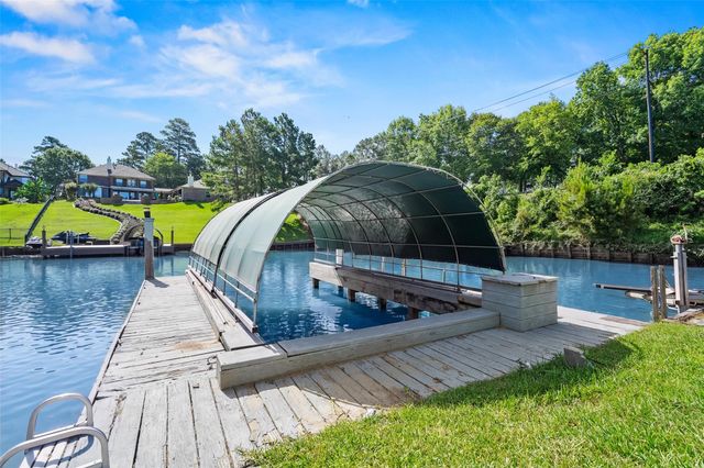 11836 Seashell Circle, Montgomery, TX 77356