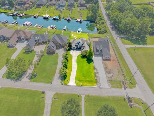 11836 Seashell Circle, Montgomery, TX 77356