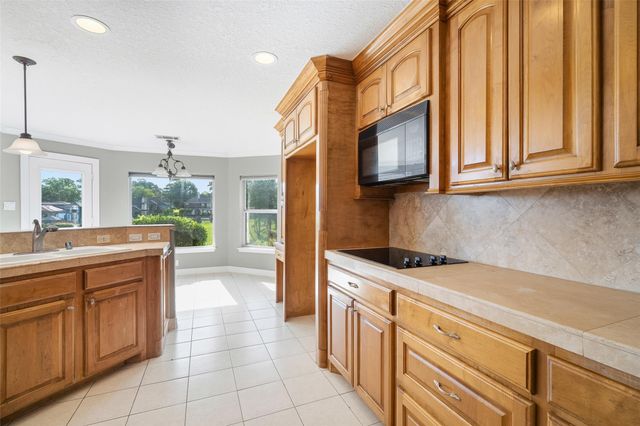 11836 Seashell Circle, Montgomery, TX 77356